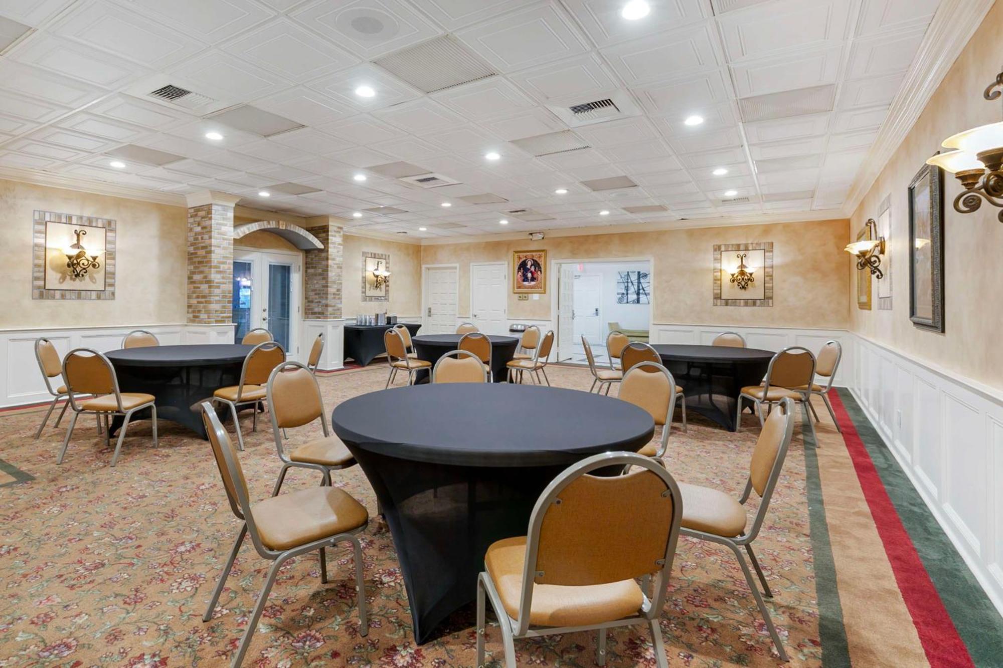 הרווי Best Western Plus Westbank מראה חיצוני תמונה